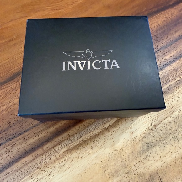 Invicta Marvel Limited Edition Watch - Picture 8 of 9